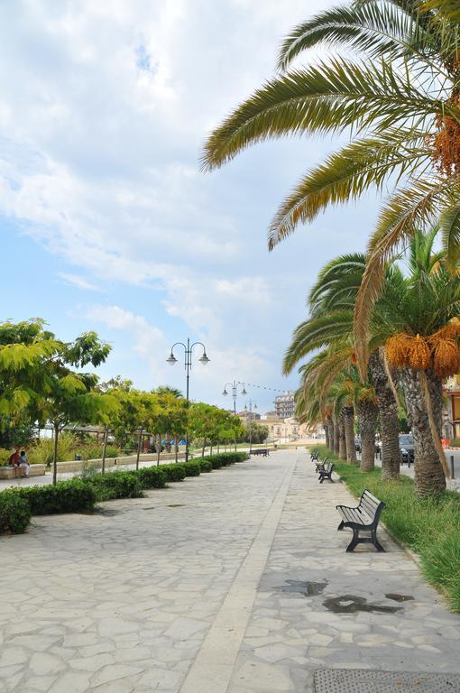 Vacanze Romantiche A Modica Exterior photo